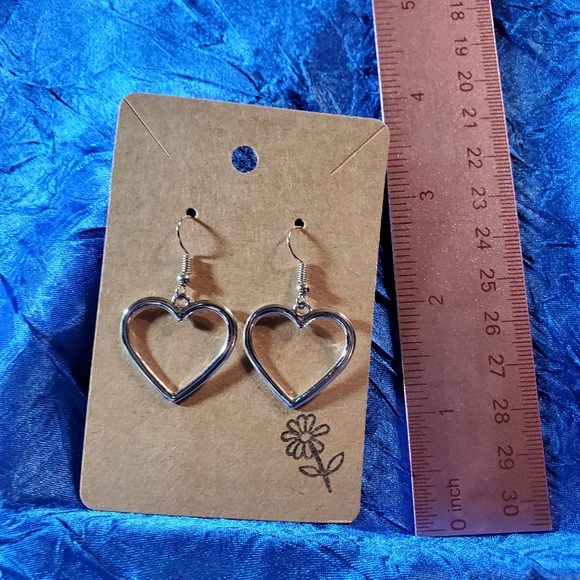 Silver Hollow Heart dangling earrings. Simple but so pretty. - Picture 3 of 3